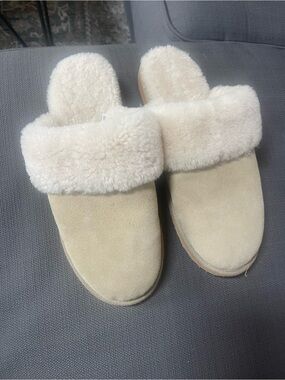 Suede and Sherpa lined slide slippers . Size 10
